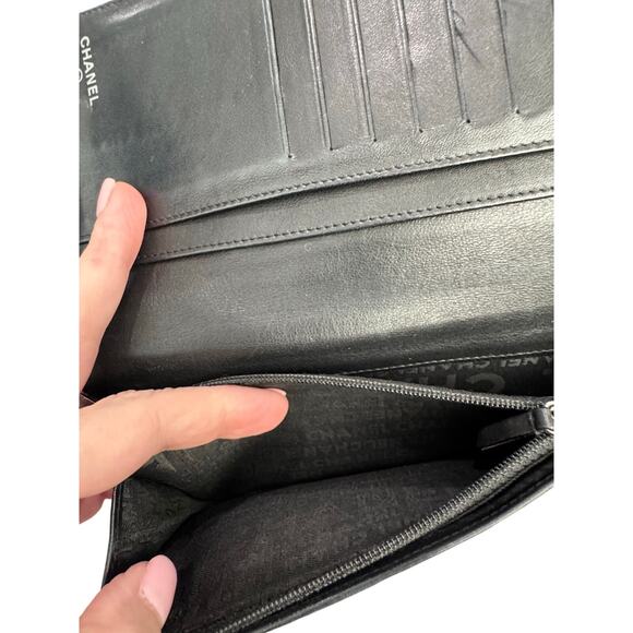 Chanel Patent Leather Long Wallet with Silver CC Logo - Picture 3 of 6
